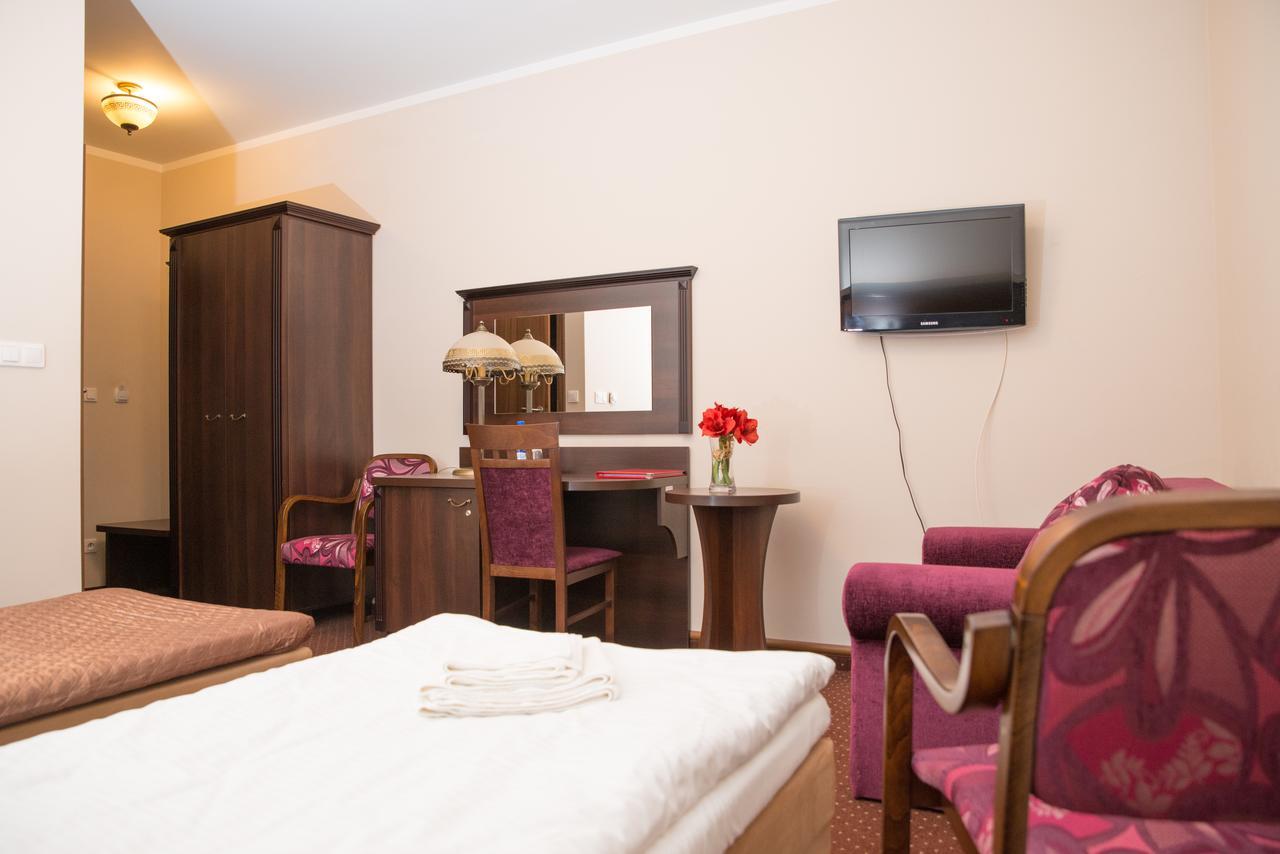 Zajazd U Beaty I Violetty Kawice Экстерьер фото